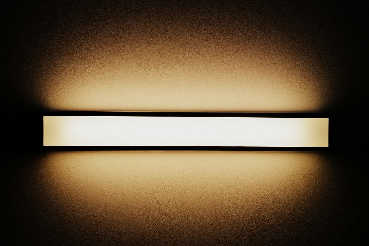 The Benefits of Emergency Lighting in the Work Place