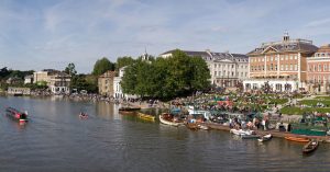 A picture of the riverside at Richmond, an area in which London Electricians offer their electrical services